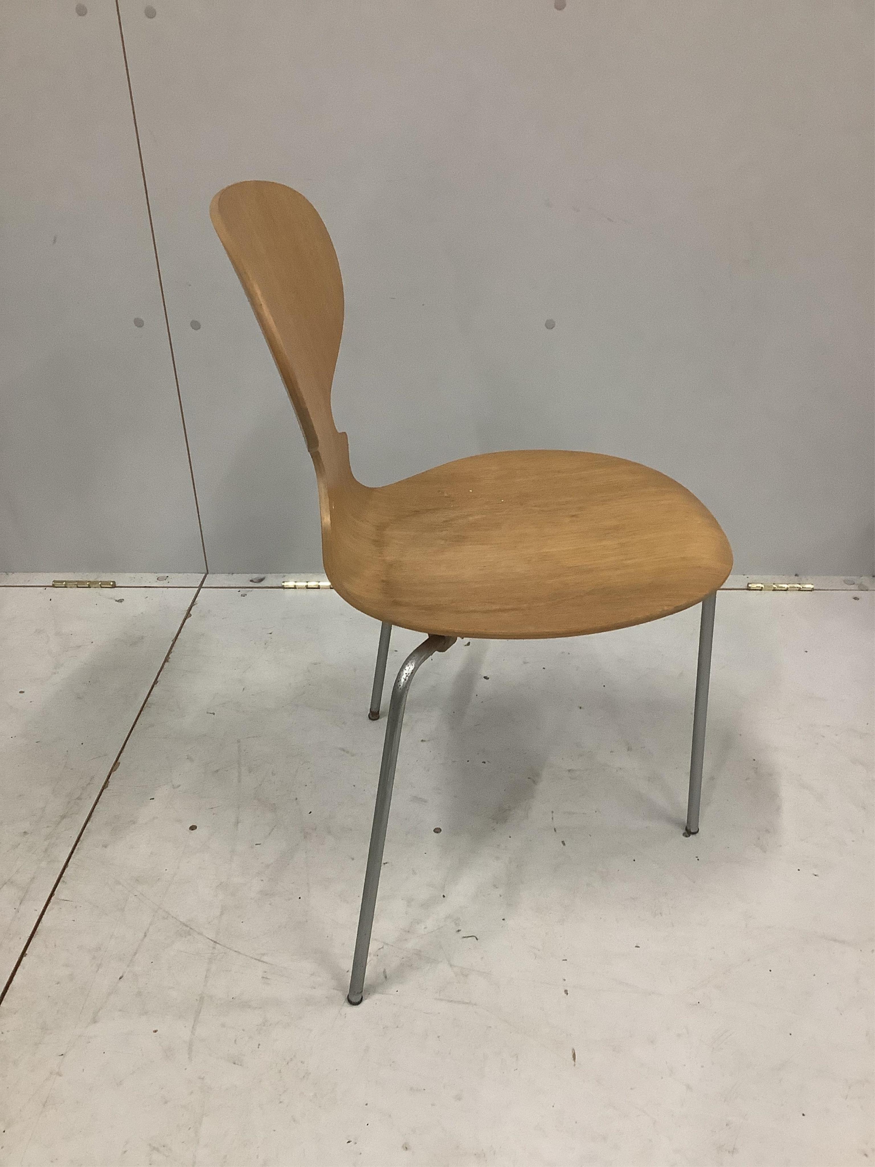 Original Ant design by Arne Jacobsen for Fritz Hansen in 1952. A set of four chairs, width 41cm, depth 40cm, height 80cm. Condition - poor to fair